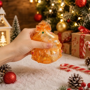 Juguetes antiestrés de plástico luminosos de nuevo estilo con diseño de árbol de Navidad para el mercado internacional; Juguetes blandos de descompresión de rebote lento - Product Image 3