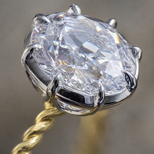 Anello Nuziale Intrecciato a Rosa Traforata per Donne, Gioiello da Dito Elegante e di Lusso - Product Image 6