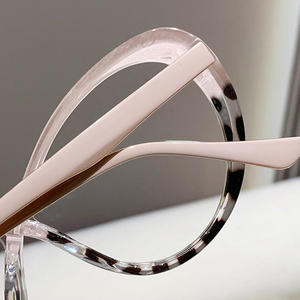 2024 nouveauté vente chaude <span class=keywords><strong>photochromique</strong></span> couleur changeante femmes PC cadres <span class=keywords><strong>photochromique</strong></span> anti bleu <span class=keywords><strong>verre</strong></span> <span class=keywords><strong>optique</strong></span> - Product Image 5