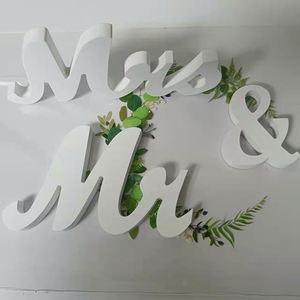 Adornos de Madera Grabados con Mr y Mrs para Decoración de Mesa de Boda, Accesorios para Sesión de Fotos en Alfabeto Inglés, Venta al Por Mayor - Product Image 2