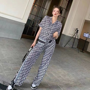 Completo Casual da Donna Stile Street Fashion, Novità Autunno Inverno, con Stampa Lettera D, Abbigliamento Quotidiano Traspirante, Set 2 Pezzi con Pantaloncini - Product Image 1