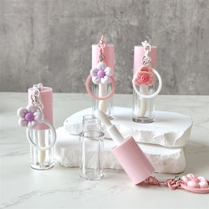 Vente chaude 4ml Lip Gloss Tube Lip Oil avec des styles uniques et divers porte-clés mignons pour une personnalisation personnalisée - Product Image 5