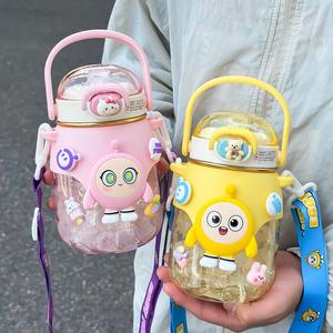 ขวดน้ำเด็ก Egg Party Tritan ขนาด 500 มล. พร้อมหลอดและหูหิ้ว ลายการ์ตูน สำหรับฤดูร้อน ใช้สำหรับกลับไปโรงเรียน - Product Image 5