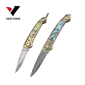 Mini porte-clés personnalisable OEM <span class=keywords><strong>Couteau</strong></span> EDC Lame en acier Damas VG10 avec poignée en cuivre pour <span class=keywords><strong>couteau</strong></span> de bricolage de qualité camping - Product Image 1
