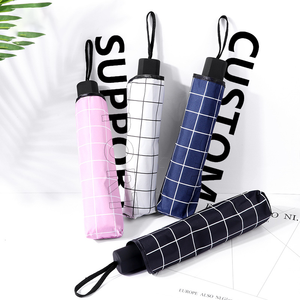 공장 맞춤형 8K 3 배 수동 UV 격자 무늬 휴대용 방풍 우산 로고 비즈니스 선물로 비즈니스 비 및 태양 보호 - Product Image 1