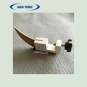 Lame de grattoir en cuivre de Nantong avec base de montage pour accessoires de presse d'impression - Product Image 1