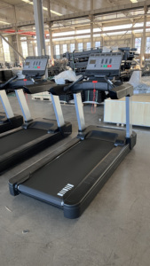Cinta de correr eléctrica comercial Instring para gimnasios, equipo de fitness, máquina de entrenamiento cardiovascular, fabricante de cintas de correr. - Product Image 5