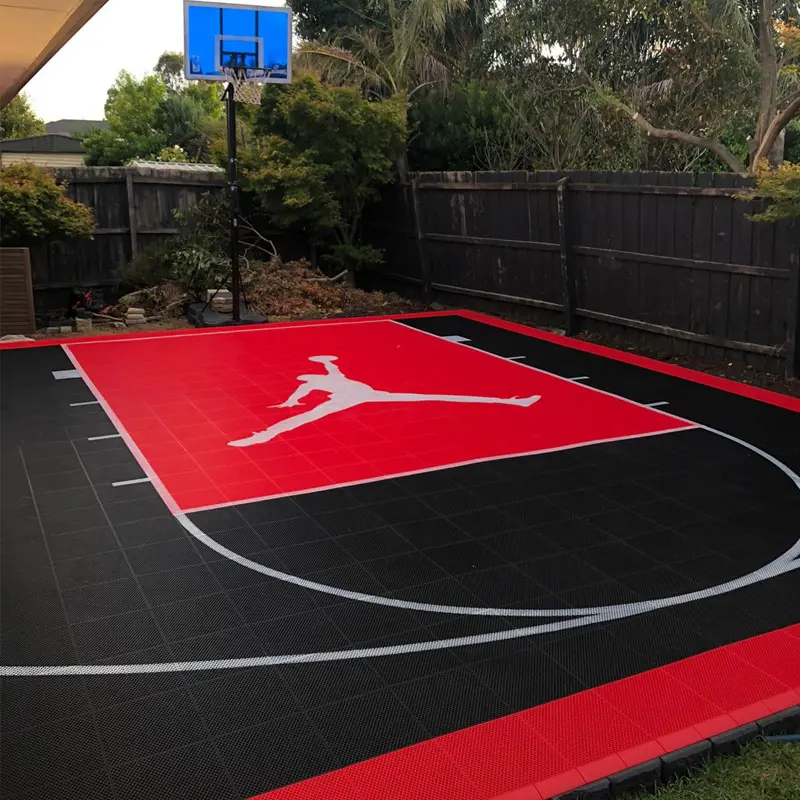 Precio promocional Enclavamiento Deportes Patio trasero Jugando Cancha de baloncesto Azulejos de suelo PP Mat Superficies Material para la venta