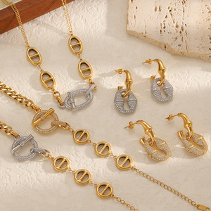 ชุดเครื่องประดับแหวนรูปวงรีเรขาคณิต สแตนเลสชุบทอง สำหรับผู้หญิง แฟชั่นงานปาร์ตี้ สร้อยคอ ต่างหู กำไลข้อมือ ประดับเพชรเม็ดเล็ก - Product Image 1