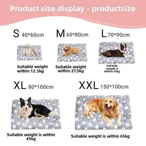 Couverture pour animaux de compagnie écologique toutes saisons, double couche, épaisse, double face, en peluche, chaude, pour chien et chat, motif dessin animé moderne - Product Image 6