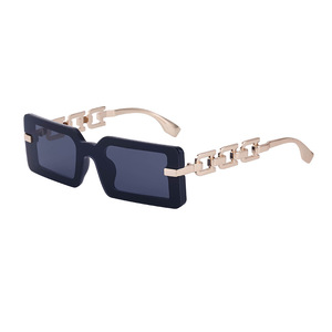 Gafas De Sol cuadradas Retro clásicas Ins para mujer 2024 nueva moda cadena piernas Gafas De Sol UV400 alta calidad al por mayor Lunettes De Luxe - Product Image 4