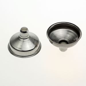 กรวยสแตนเลสขนาดเล็กสำหรับขวดไวน์ กระติกน้ำ และขวดเหล้า - Product Image 3