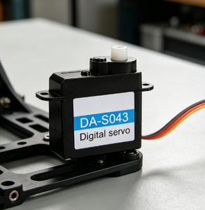 DA-S043 4.6g ดิจิตอลไมโครเซอร์โวมอเตอร์ไร้แกน, เกียร์พลาสติก/โลหะ 3.7-6V สำหรับโมเดลเครื่องบิน RC - Product Image 6