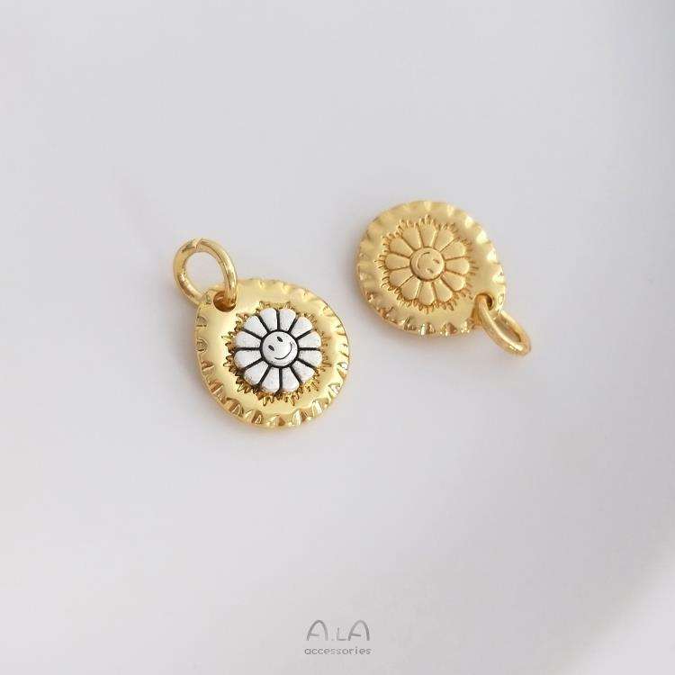 จี้ดอกทานตะวันสองสีและรอยยิ้ม Fac