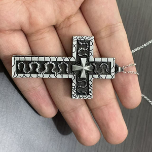 Collier pendentif croix médaillon ouvrable vintage en acier inoxydable électroplaqué avec motif serpent, bijoux religieux gothiques pour hommes - Product Image 6