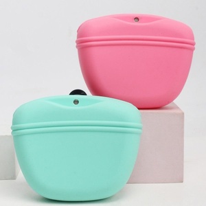 Großhandel Umweltfreundliche Silikon Wasserdichte Hundesnack-Tasche Einfache Reinigung Outdoor Leckerli-Beutel für Haustiertraining - Product Image 6