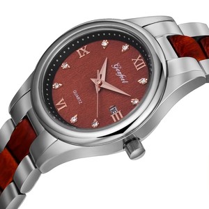Reloj de pulsera para mujer con movimiento de cuarzo de acero inoxidable, con números romanos y fecha, resistente al agua 50 BAR, elegante, analógico y a la moda. - Product Image 1