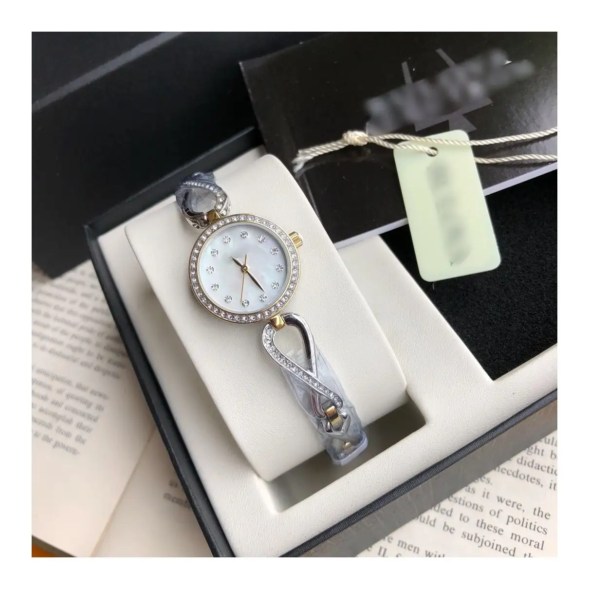 高級ダイヤモンドゴールドシルバークォーツステンレス鋼腕時計ケースジュエリーギフト女性用時計