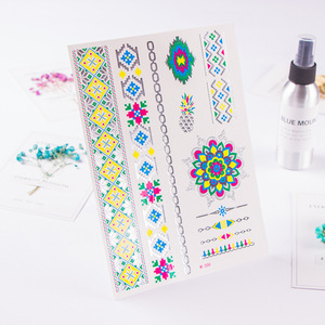 สติ๊กเกอร์สักชั่วคราว สีทองเมทัลลิก ดีไซน์สะดุดตา สำหรับติดแขน ใส่ไปงานปาร์ตี้ กันน้ำ พิมพ์ลายแบบทรานเฟอร์ ฟิล์ม PET ขนาดเดียว - Product Image 4