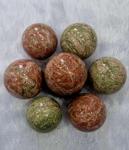 Sphère de pierre d'unakite naturelle fabriquée en Inde, cristal poli pour la guérison et la décoration intérieure, disponible au meilleur prix - Product Image 3