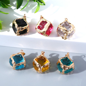 Colgante de piedras de cristal en forma de corazón, degradado colorido, técnica de incrustación de borde dorado galvanizado, abalorios de collar DIY - Product Image 4