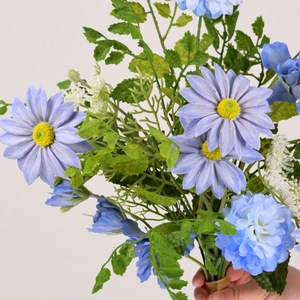 Bouquet de fleurs artificielles bleu clair, chrysanthème, hortensia, décoration de mariage, décoration de la maison, tissu en soie PVC, bouquet fait main - Product Image 4