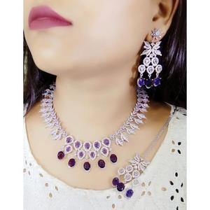 Ensemble de colliers en diamants américains plaqué or Bijoux fins pour femmes et filles Boucles d'oreilles élégantes Produit en vrac - Product Image 3