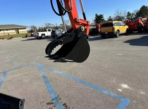 Mini-excavatrice sur chenilles Kubota U27 d'occasion, puissante, avec moteur Kubota et brise-roche, 2 tonnes, 2,5 tonnes - Product Image 6