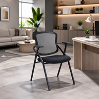 La chaise de formation ergonomique en maille convient aux écoles, aux bureaux et aux projets de conférence.