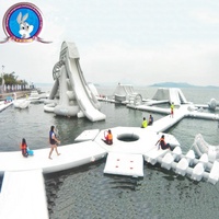 Aire de jeux aquatique gonflable extérieure en PVC, grande zone de jeux gonflable personnalisée pour les stations balnéaires, été