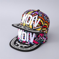 Gorra Snapback con Estampado de Grafiti Geométrico, Bordado 3D en Relieve, Visera Plana, Estilo Hip Hop Urbano, Unisex, Ajustable, para Exteriores, Protección Solar, Gorra de Béisbol