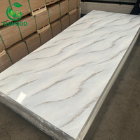 Film de PVC brillant miroir Prix d'usine Marbre UV Panneau mural alternatif Feuille de marbre PVC UV pour la décoration intérieure