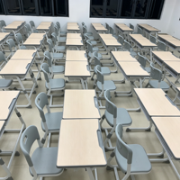 Conjunto de Escritorio y Silla Escolar Moderno, Cómodo y Duradero, Ajustable en Altura, con Marco Metálico, Superficie de Madera y Cesta para Libros, para Oficina en Casa