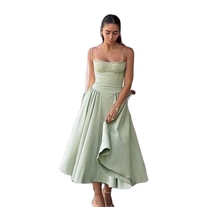 Robe élégante sans bretelles, style camisole, cintrée à la taille, tendance pour femmes - Product Image 5