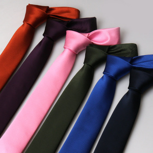 <span class=keywords><strong>Cravate</strong></span> <span class=keywords><strong>en</strong></span> polyester microfibre étroite de luxe de 6cm pour hommes <span class=keywords><strong>Cravate</strong></span> soyeuse unie <span class=keywords><strong>grenadine</strong></span> imperméable pour cadeau - Product Image 1