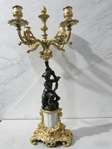 Décoration d'intérieur de luxe, style français antique, sculpture <span class=keywords><strong>en</strong></span> <span class=keywords><strong>bronze</strong></span> avec motifs Putti, chandelier à 5 bras, porte-bougie orné - Product Image 2