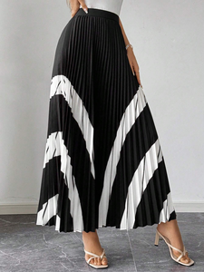 Falda Maxi Plisada a Rayas Blancas y Negras de Cintura Alta Elegante para Mujer, Estilo Casual <span class=keywords><strong>en</strong></span> Línea A <span class=keywords><strong>con</strong></span> Textura Satinada, Ideal para Oficina y Fiestas - Product Image 2