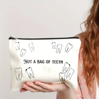 Trousse de maquillage personnalisée avec motif « Not A Bag Of Teeth », sac de rangement de voyage pour articles de toilette, pochette cosmétique, cadeau pour enterrement de vie de jeune fille