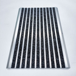 <span class=keywords><strong>Tapis</strong></span> <span class=keywords><strong>d</strong></span>'<span class=keywords><strong>entrée</strong></span> moderne robuste et durable en alliage <span class=keywords><strong>d</strong></span>'aluminium de 10 mm <span class=keywords><strong>d</strong></span>'épaisseur, antidérapant, avec isolation phonique et support en mousse - Product Image 5