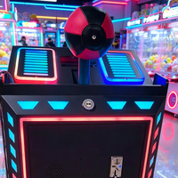 Máquina de tiro recreativa para interiores operada con monedas, juego de arcade mini de PVC, centro de entretenimiento con tickets
