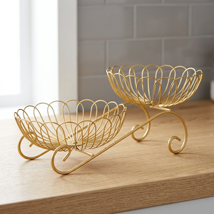 Panier de rangement métallique à double niveau, rond, en acier inoxydable, design minimaliste pour l'organisation du salon - Product Image 2