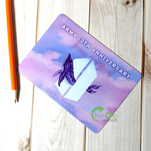 Tarjeta de foto de PVC personalizada de gran tamaño impermeable de plástico Digital Offset impreso tarjeta laminada magnética insignia de celebridad - Product Image 5