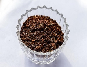 Theezaadmeel met 15%-18% thee-saponine, korrelvormige organische meststof voor vis, garnalen en molluscicide in de aquacultuur, 25 kg zak - Product Image 2