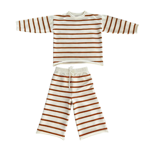 Nuovi Arrivi: Set Natalizio per Bambini in Maglia 100% Cotone a Righe Rosse e Bianche - Product Image 4