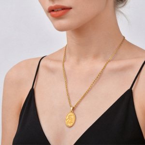 จี้พระแม่พระเยซูแบบวินเทจ ทำจากสแตนเลสชุบทอง สำหรับผู้ชายและผู้หญิง - Product Image 1