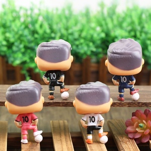 Figurines de collection mignonnes de Lionel Messi, star du football, en PVC durable, avec plusieurs tenues de carrière, pour bureau - Product Image 3