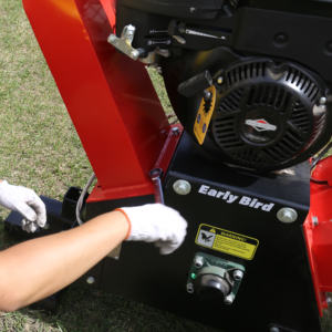 Déchiqueteuse de bois industrielle 15hp CS1200 avec machine à chenilles absolues de déplacement 420cc - Product Image 5