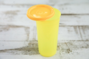 High Quality PP <b>Plastic</b> <b>Cup</b> with Leak Resistant Pressure Lid Perfect for Office Home School and Outdoor Activities Vivid Colors - Product Image 2