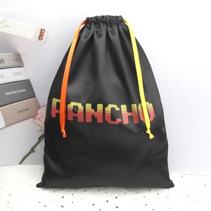 Bolsa de satén negra promocional para ropa, con logo personalizado impreso, para secador de pelo, zapatos, kit de recuperación, bolsa de embalaje de satén de seda - Product Image 1