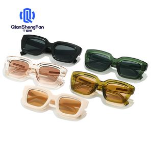 Nouvelles <span class=keywords><strong>lunettes</strong></span> de soleil tendance européennes et américaines pour femmes, <span class=keywords><strong>lunettes</strong></span> de soleil rétro rouges de style joker, <span class=keywords><strong>lunettes</strong></span> de rue UV400, vente directe d'usine - Product Image 2